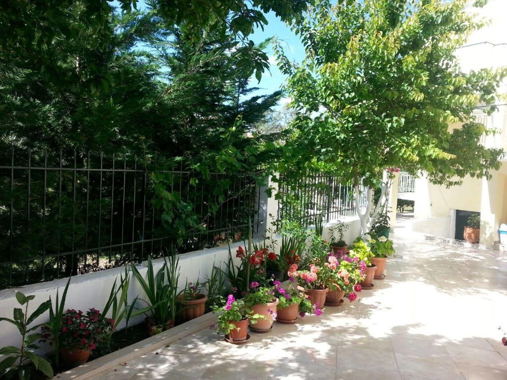 Апартаменты Elenas Garden Кавос Экстерьер фото